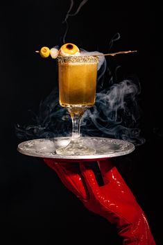 Sip up! Spooky cocktail photography by Haley Hunt Davis Spooky Food Photography, Dark Background Product Photography, Halloween Cocktail Photography, Halloween Drink Photography, Spooky Product Photography, Halloween Product Photoshoot, Food Product Photography Ideas, Cocktail Photography Creative, Bar Food Photography