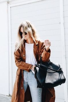 Looks Estilosos Com Sobretudo, looks com sobretudo, looks legais com sobretudo, look trench coat, outfit trench coat, look casaco roxo, look casaco lavanda, outfit trench coats, looks trench coats, trench coat look, looks com trench coat, looks de inverno, look inverno Pijamas Women, Look Adidas, Mode Tips, Skandinavian Fashion, Lace Up Espadrilles, Blazer Outfit, Autumn Outfits