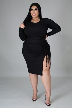 Trendy curve hugging Black long sleeve dress with drawstring side slit which can be adjusted to show more legs💃 Black Long Sleeve Midi Dress, Girls Night Dress, Tight Black Dress, Midi Dress Plus Size, Curvy Women Outfits, Maxi Styles, Plus Size Models, Black Long Sleeve Dress, Dress Clothes