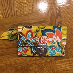 Super Cute Wallet Brand New Spring Patterns Design, Vera Bradley Prints, Cute Wallet, Twist Pattern, Blue Wallet, Cute Wallets, Vera Bradley Wallet, Id Wallet, Coin Purse Wallet