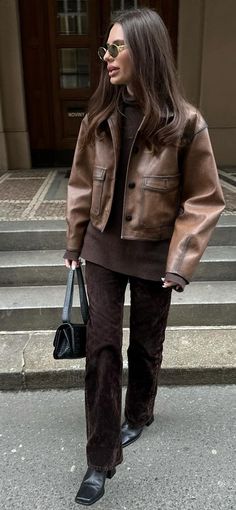 Aw Street Style, March Outfit Ideas 2024, Khaite Street Style, Style Inspiration Fall 2024, Autumn Winter Street Style 2024, Street Style 2024 Spring, Winter 2024 Trends, Winter Street Style 2024, Fall Street Style 2024