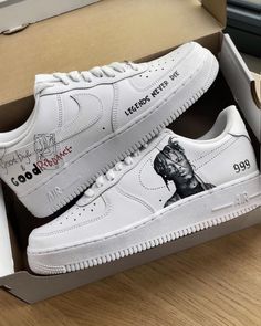 Custom Juice WRLD Nike Air Force 1 Sneakers 👟Design: Hand-painted Juice WRLD portrait inspired by "Goodbye & Good Riddance" album. 🎨Fully Customizable: Use the personalization box to request any design or theme you desire. 📍Default Option: No personalization request means you receive the showcased Juice WRLD design. Expert Craftsmanship: Over four years of experience in custom sneaker artistry. Open Communication: Message for details on Etsy or Instagram (@all.by.alex) Urban White Custom Sneakers With Graphic Print, Custom Sneakers With Graphic Print For Streetwear, Customizable Round Toe Sneakers For Streetwear, Customizable Casual Sneakers For Streetwear, White Lace-up Sneakers With Custom Artwork, Customizable High-top Sneakers For Streetwear, Sporty White Sneakers With Custom Artwork, White Sneakers With Custom Artwork For Streetwear, Customizable Lace-up Sneakers For Streetwear