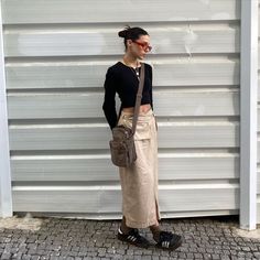 Khaki Skirt Outfits, Inspirational Sayings, Skirt Outfit, Mode Inspo, 가을 패션, Mode Inspiration