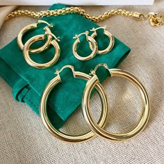 "★ Gold small, medium, oversized large thick hoop earrings / light weight hoops / hypoallergenic earrings / nickel-free These trendy chunky hoop earrings are a basic for your jewelry collection, they're real 18k gold plated and super light weight for everyday use! you will fall in love with this hoops! My jewelry is made with high quality materials to offer you the best jewelry and making you feel and look amazing!! they're also nickel free which make them hypoallergenic earrings, so definitely Hoop Earrings Chunky, Thick Hoop Earrings, Small Gold Hoop Earrings, Small Gold Hoops, Chunky Hoop Earrings, Gold Filled Hoops, Trendy Earrings, Hypoallergenic Earrings, Hoop Earrings Small