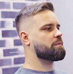 Stile Pin Up, Beard Ideas, Beard Suit, Beard Cuts, Mens Hairstyles With Beard, Beard Haircut, Beard Fade, Men's Short Hair, Beard Hairstyle