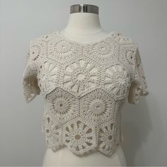 Brand New With Tags, Never Worn Xs But Can Fit A Small Similar To Abercrombie, Free People B Crochet Daisy, Juicy Couture Charms, Cotton Crop Top, Crochet Crop, Crochet Crop Top, White Eyelet, Lace Cami, Shoulder Crop Top, White Crop Top