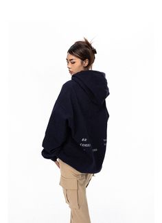 Unit (CM) Size Length Shoulder Chest Sleeve M 70.5 61.5 61.5 55 L 73.5 64 64 57 XL 76.5 66.5 66.5 59.5 Model ：165cm/50kg LSize Oversized Blue Sweater With Pockets, Blue Oversized Crew Neck Outerwear, Oversized Blue Crew Neck Outerwear, Oversized Hoodie For Outdoor, Oversized Long Sleeve Hoodie For Outdoor, Oversized Hooded Athleisure Sweater, Oversized Athleisure Hooded Sweater, Cozy Crew Neck Outerwear For Streetwear, Oversized Hooded Sweater In Athleisure Style