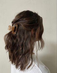 Hairstyles Glasses, Hairstyles Names, Brown Hair Inspo, Women's Hairstyles, Medium Hairstyles, Bohol, Winter Trends