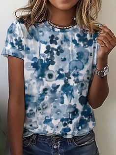 Crew Neck Casual Abstract T-Shirts is fashionable and cheap, come to Lilicloth to find out about the Clothing Winter Tank Top, Blue Crew, Korean Casual, Belleza Natural, Look Chic, Casual T Shirts, Women Collection, Tank Top Fashion, Timeless Fashion