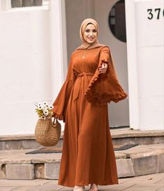 Modest Fashion Muslimah Dresses, Modest Gowns Hijab, Modesty Photoshoot, Muslim Dress Design, Hijabi Fashion Dress, Hijab Dress Style, Hijab Fashion Dress