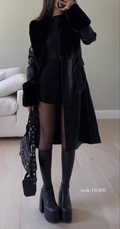 Extra Style Outfits, Rock Classy Outfit, Darker Aesthetic Outfits, Dark Feminine Classy Outfits, Moody Winter Outfits, Dark Mysterious Aesthetic Outfits, Style Inspiration Dark Feminine, Dark Autumn Winter Outfits, Dark Feminine Spring Outfits