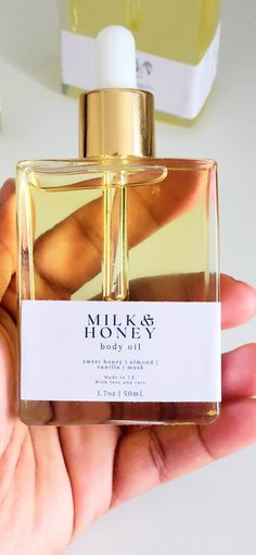 Milk + Honey Body Oil – porter + rose Best Body Oils For Skin, Good Body Oils, Body Oils For Skin, Honey Body Oil, Rose Body Oil, Best Body Oil, Scented Body Oils, Fragrance Lab, Dry Skin Body