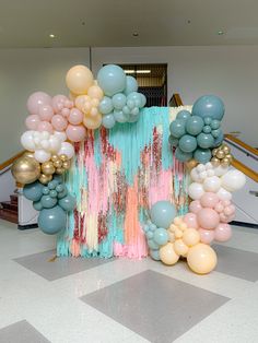 Balloon Arch With Fringe, Balloon House, Fringe Backdrops, Birthday Party Decorations Diy, Graduation Balloons, Balloon Arches, Horse Birthday, Diy Balloon Decorations, Large Balloons