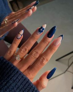 Almond Nails Designs Navy Blue, Berry Blue Nails, Navy Blue Nail Ideas Almond, Navy Blue Gel X Nails, Navy Blue French Tip Nails Almond, Navy Design Nails, Navy Blue Design Nails, Navy Blue Nails Aesthetic, Blue Classy Nails