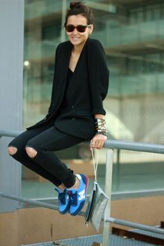 Gym Street Style, Tomboy Femme, Spearmint Tea, Colored Shoes, Sneakers Street, Sneakers Fashion Outfits, Sneakers Street Style, High Fashion Looks