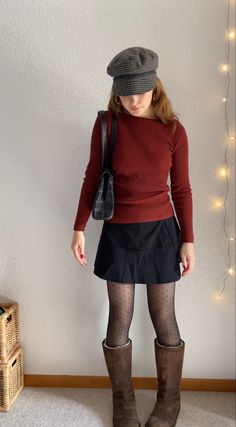 Dark Green Corduroy Skirt Outfit, Transitional Jacket Outfit, Romcore Aesthetic, Academic Winter Outfits, Looks With Tights, Red Jumper Dress Outfit, 2012 Fall Outfits, Sweater Denim Skirt Outfit, Fall Skirt Aesthetic