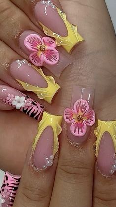 Short Junk Nails Square, Xxl Square Nail Designs, Hot Pink Tropical Nails, Vacation Flower Nails, Y2k Beach Nails, Carnival Nails Ideas, Pink Tropical Nails, Holiday Nails French, Tropical Nails Design