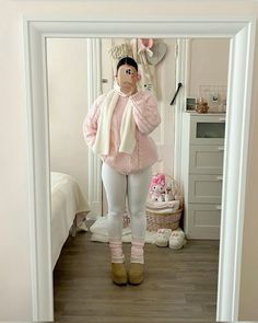 Pink Fall Aesthetic Outfits, Sweater And Leggings Outfit Winter, Pink Puff Vest Outfit, Coquette Comfy Outfits, Cute Pink Outfits For School, Comfy Pink Outfits, Cute Casual Birthday Outfits, Birthday Outfits For Winter, Pink Outfits Aesthetic Baddie