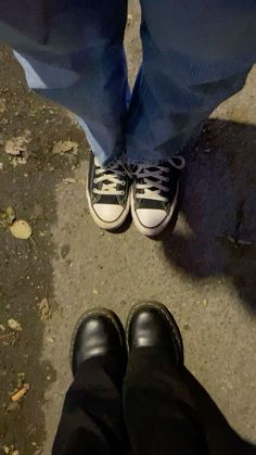 Converse And Doc Martens Couple, Doc Marten Aesthetics, Guy And Girl Best Friends Aesthetic, Doc Marten Aesthetic, Opposite Best Friends Aesthetic, Opposite Friends Aesthetic, Shoes Pics Aesthetic, Opposite Aesthetic Friends, Opposite Best Friends