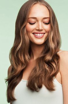 Hair extensions are a popular way to get longer, fuller, thicker hair. But what are the differences between different types of wholesale clip in hair extensions? Read this article and find out how to choose the best hair extensions for your personal needs. Hair Extensions Best, Weft Hair Extensions, Remy Hair Extensions, Tape In Hair Extensions, Hair Weft, Nourishing Hair, Clip In Hair Extensions