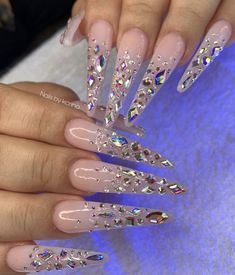 Jazzy Nails, Rose Nail Art, White Acrylic Nails, Vacation Nails