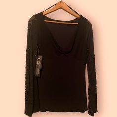 Women’s Black Top With Sheer Beaded Sleeves Nwt Size Medium Draped V Neck Sheer Beaded Flare Sleeves Pit To Pit 16” Smoke Free Home This Top Is Gorgeous, A Real Steal Beaded Sleeves, Flare Sleeves, Black Top, Flared Sleeves, Womens Tops, Size Medium, V Neck, Women Shopping, Black