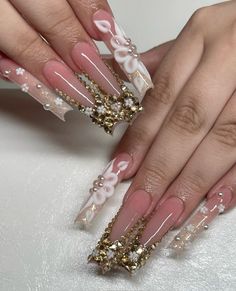 Nails, Gold