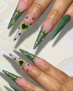 Green Nails Stilleto, Green Stilletos Nails, Green Nails With Rhinestones, Green And Gold Long Nails, Green Stilettos Nails, Green Stilletto Nails, Jade Stilleto Nails, Stiletto Nails Designs Unique, Green Stiletto Nails