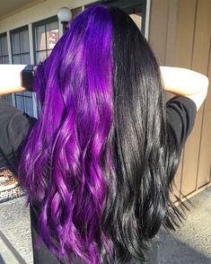 Colerd Hair, Two Color Hair, Emo Hairstyles, Split Dye, Split Dyed Hair, Dyed Hair Purple