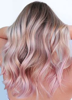 Pink And Blonde Hair, Rose Gold Hair Color Ideas, Gold Hair Color Ideas, Kpop Hair Color, Rose Gold Hair Color, Gold Hair Color, Blonde Dye