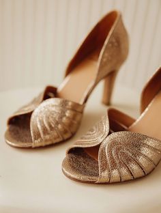 Chic Gold Wedding Shoes With Padded Heel, Gold Slip-on Wedding Shoes, Gold Low-heel Wedding Shoes For Evening, Vintage Gold Leather Heels, Leather Wedding Shoes, Vintage Gold Heels With 4-inch Heel, Gold Lame, Heart Shoes, Leather Wedding