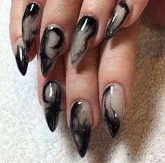 Black And White Nails, Nail Art Halloween, Witch Nails, Nail Art Photos, Witchy Nails, Gothic Nails, Black Nail Art