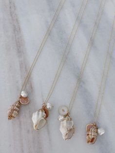 Seashell Necklace Diy, Shell Necklace Diy, Corporate Christmas Party, Beachy Necklace, Heart Moon, Sea Necklace, Beachy Jewelry, Ocean Jewelry