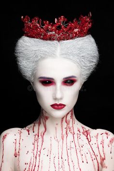 Game Diy, Mysterious Beauty, Drag Make-up, Demon Eyes, Queen Makeup, White Makeup, Photographie Portrait Inspiration, Fantasias Halloween