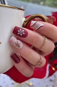 Christmas Nail Designs Easy, Festive Nail Art, Cute Christmas Nails, Christmas Nail Art Designs, Holiday Nail Art, Christmas Nails Acrylic