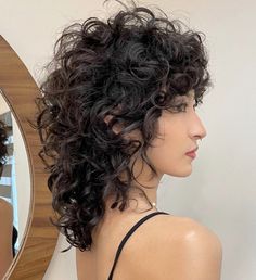 Edgy Shag Haircut Curly, Curly Shag Haircut Shoulder Length, Mid Length Curly Shag Haircut, How To Style Short Shaggy Hair, Shag With Bangs Curly, Shullet Curly, Curly Layered Shag, Curly Shag Bob, Medium Length Shag With Bangs