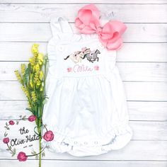 Horse Outfit / Monogrammed Girls Sunsuit / Summer Girl Outfit - Etsy Girl Baseball Outfit, Horse Girl Outfits, Girls Baseball Outfit, Embroidered Horse, Derby Outfits, Horse Birthday, Baseball Girls, Baseball Baby, Baseball Outfit