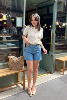 Bermuda Jeans, Classic Style Outfits, Casual Chic Outfit, Casual Style Outfits, Cute Casual Outfits, Casual Style, Casual Chic