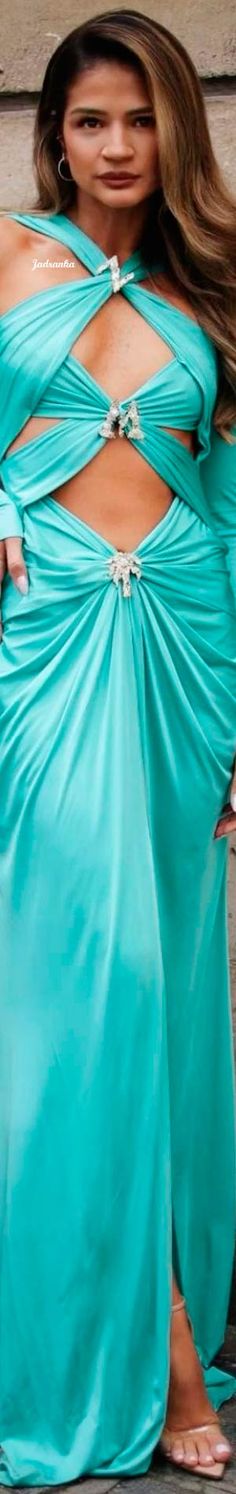 #TurquoiseDress #ZuhairMurad #Classy #FashionStyle #Jadranka Turquoise Fashion, Glam Lifestyle, Turquoise Dress, Zuhair Murad, Color Fashion, Turquoise