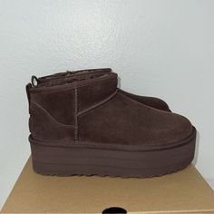 Ugg Classic Ultra Mini Size-9 Brown Comes With Box Authentic Ugg Ultra Mini Platform, Brown Uggs, Ugg Dakota Slippers, Clear Boots, Flat Platform Sandals, Ugg Scuffette, Ugg Ultra Mini, Tall Winter Boots, Leather Snow Boots