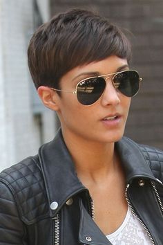 #hair Frankie Sandford Hair, Pageboy Haircut, Frankie Sandford, Side Swept, New Haircuts, Hair Envy