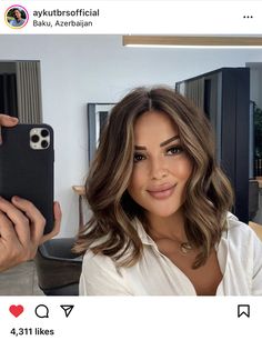 Hair Transformation Long To Medium, Call 2023 Hair Trends, Medium Brown Hair With Cool Highlights, Latina Hair Color Ideas Short, Long Bob With Balayage Brunettes, Short Brown Hair 2023, Hair Styles For Burnett, Short Hair Trends Fall 2023, Scheana Shay Hair 2023