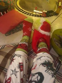 disney christmas socks Grinch Socks, Socks Fuzzy, Disney Socks, Christmas Disney