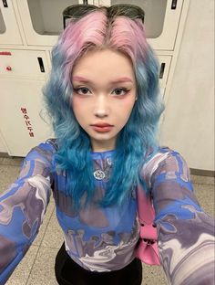 Hair Dye Inspiration, Dye Inspiration, Blue And Pink Hair, Colors Hair, Dye Colors, Peinados Fáciles Para Cabello Corto