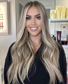 Hot Toffee Blonde Bellami Extensions, Colored Blonde Hair Ideas, Fall Blond Balayage, Blonde Balayage Layered Hair, Back To Back Highlights, Blonde Highlights With Balayage, Blonde Hair On Dark Roots, Full Balayage Blonde Dark Roots, Blonde Hair Brunette Roots