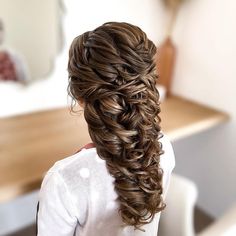 Willemijn Vlot • Hairdo by Mijntje • Bruidsstyliste | Secret hack for easy updo’s 🥰 Watch, save & learn ❤️ My Online Bridal Hair Academy is now available worldwide! 🌎 English, Spanish & Dutch… | Instagram High Updo Tutorial, Hair Setting Spray, High Updo, Hair Academy, Hair Garland, Updo Tutorial, Mother Of The Bride Hair, Updo Styles, Hair Crush