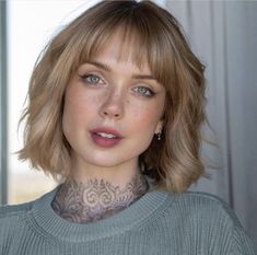 Arched Bangs, Short Hair With Bangs Hairstyles, Hair With Bangs Hairstyles, Blonde Hair With Bangs, Blonde Bob Hairstyles, Medium Bob, Bangs Hairstyles, Short Bangs, Bob Haircut With Bangs