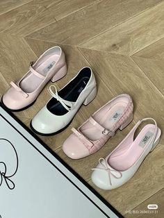 Footwear Ideas, Pretty Shoes Sneakers, Kawaii Shoes, Fashion Sketches Dresses, Fancy Shoes, Girly Shoes, Swag Shoes