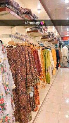 Indian Dress Shop, Short Dress Snapchat Story, Indian Shopping Aesthetic, Fake Shopping Snaps Story, Eid Shopping Snap, Wedding Shopping Snapchat Story, Shopping Streaks, Shopping Fake Snap, Fake Sanp Idea