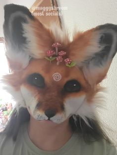 This is a closer look at my mask for those curious! || The maker I commissioned from is called "Fennecraftcreations" on Etsy, that also has a tiktok under the @ of trico.critter ^^! || Any hateful behaviour will eventually be deleted, as my account is a safe space for anyone unproblematic! || I don't mind saves as long as the watermark is kept, and a possible follow would also be appreciated, as I'm looking for moots that label themselves as the following tags ^^!! || Tags: #therian #otherkin #otherhearted #foxtherian Fox Mask Therian, Red Fox Therian Mask, Bunny Therian Mask, Therian Fox Mask Ideas, Weirdcore Masks, Therian Mask Template, Mask Ideas Therian, Therian Fox Mask, Felt Animal Masks Diy